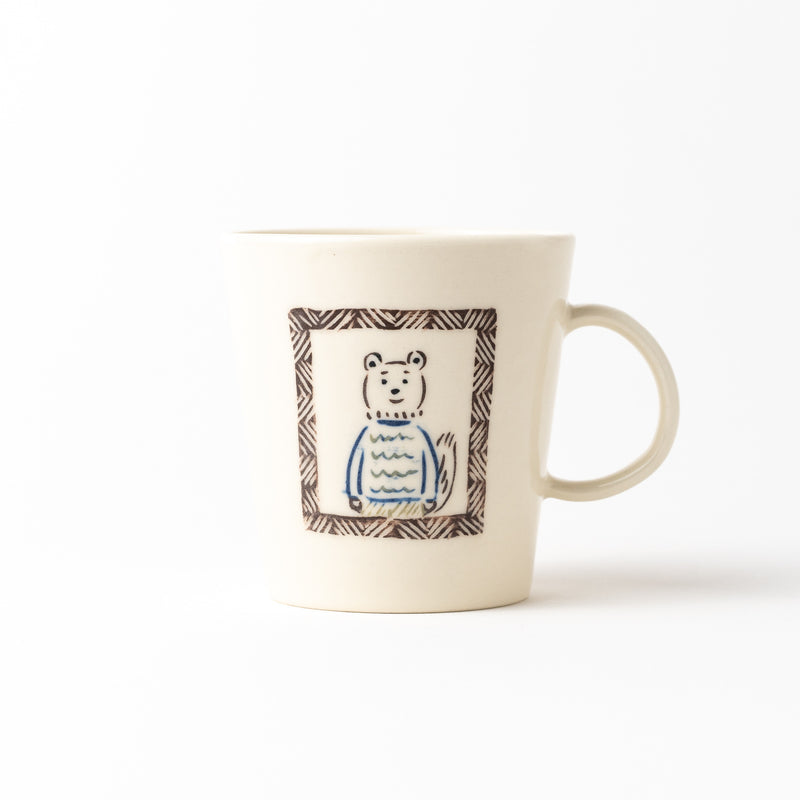 シティーアニマルマグカップ　縦長　セーターのクマさん（茶）