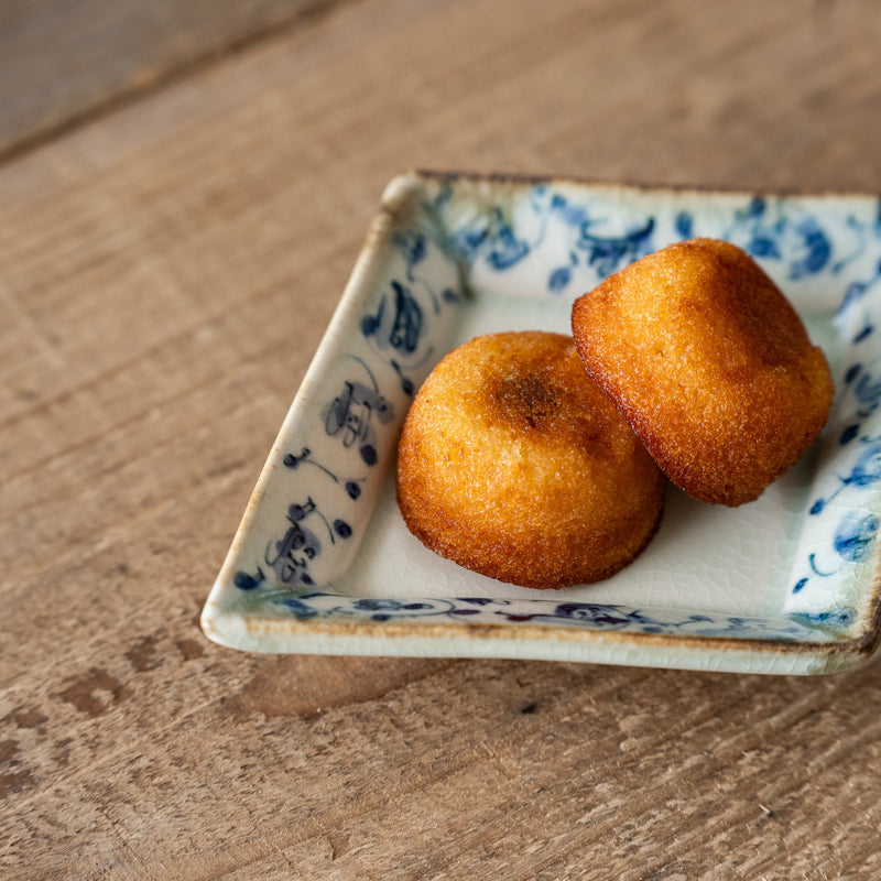 ひし形豆皿　花唐草